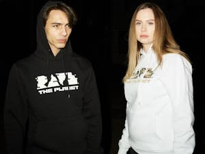 Hoodie White </br>„Rave The Planet“
