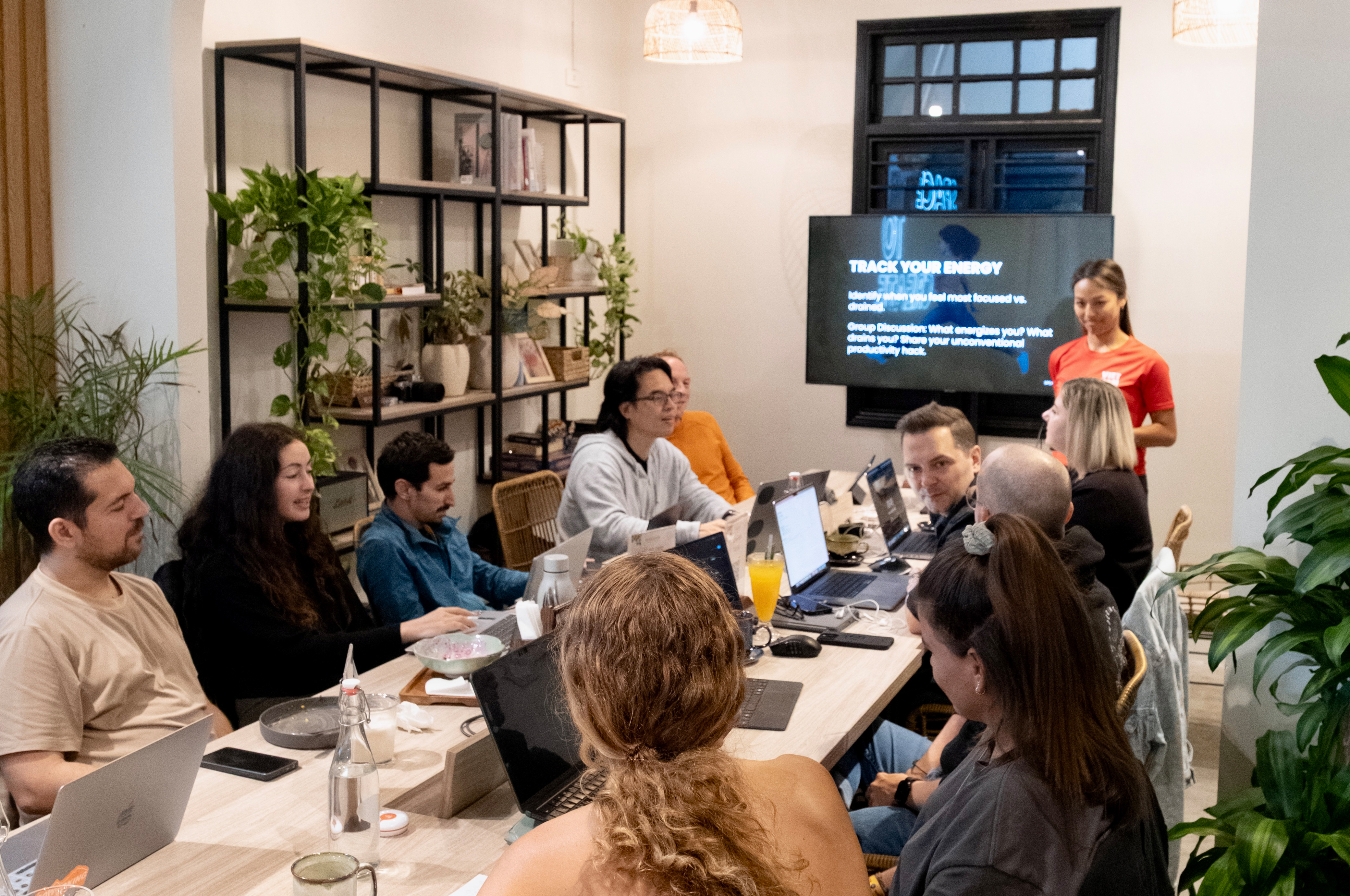 Hoai Anh bei einem Unternehmens-Coaching