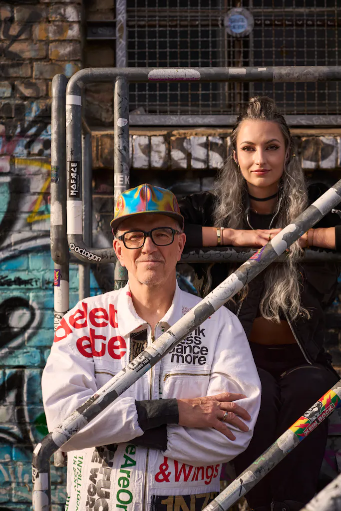 Pressebild von Dr. Motte und Tommahawk auf dem RAW-Gelände in Berlin, Foto: Pascal Mühlhausen
