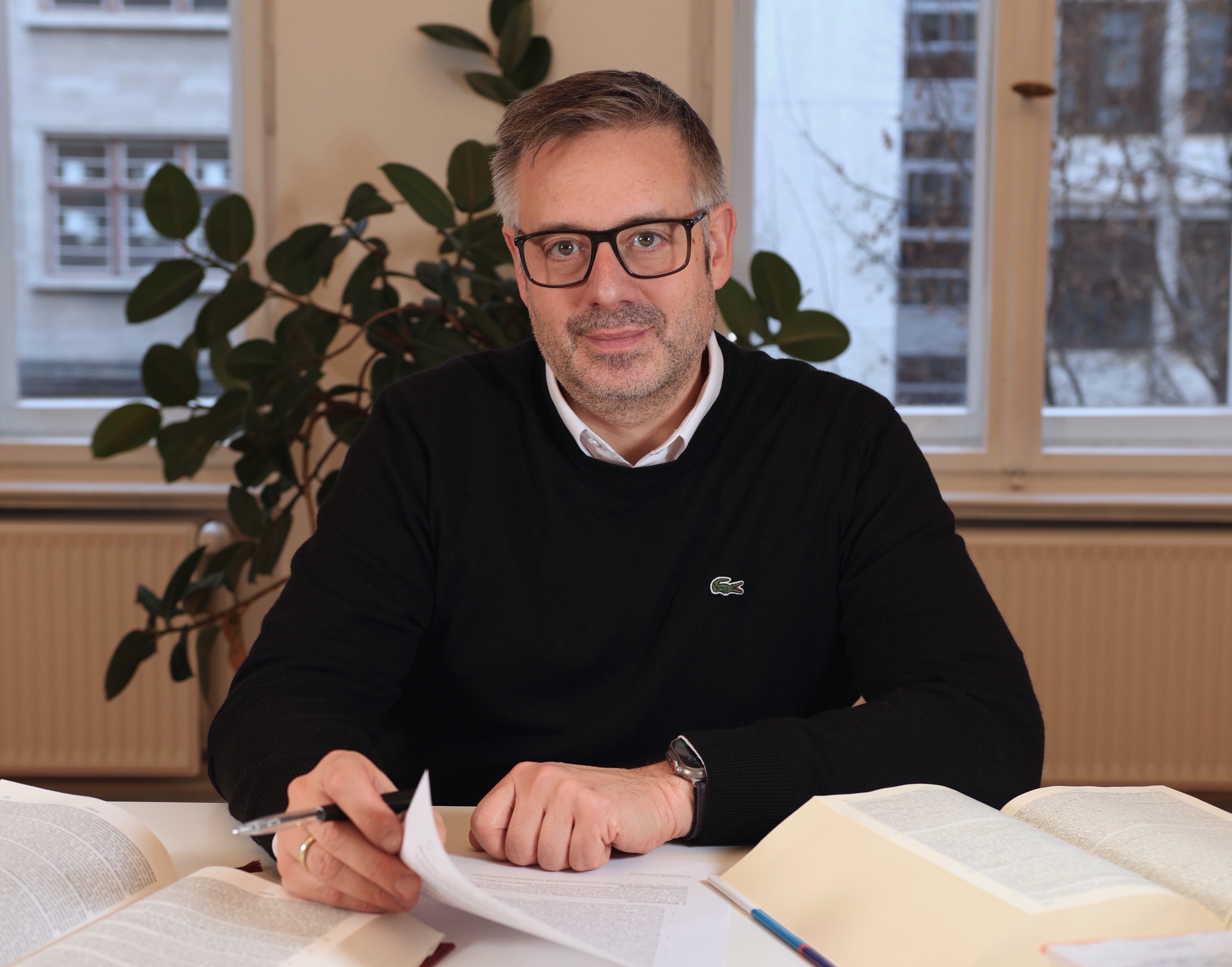 Timm am Schreibtisch, Foto: Tomasz Guiddo @guiddolomo